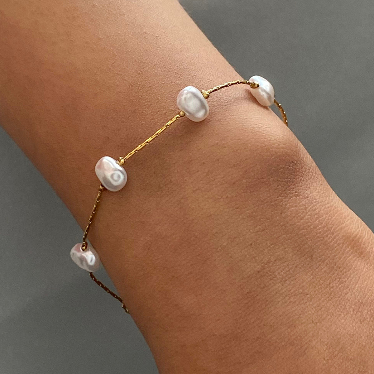 Bracelet Pearl in Gold