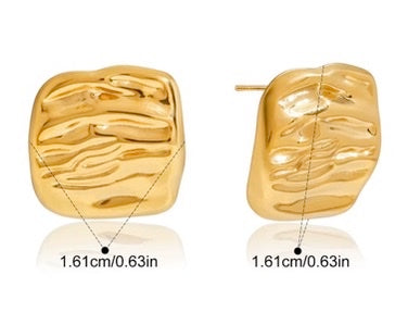 Earrings Lovie in Gold