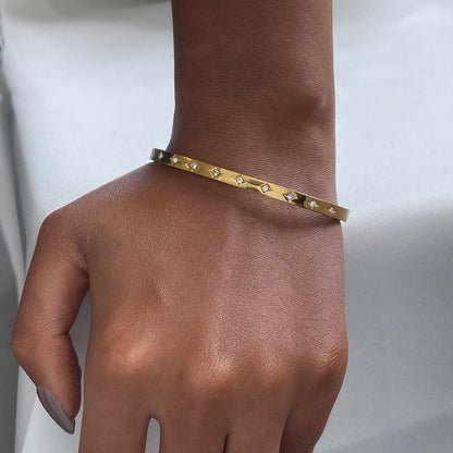 Bangle Stars in Gold