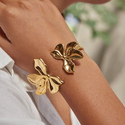 Bracelet Flower in Gold