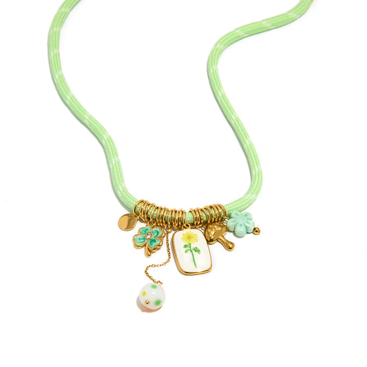 Necklace Isla in Green