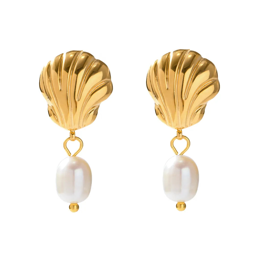 Earrings Pearly Shells in Gold