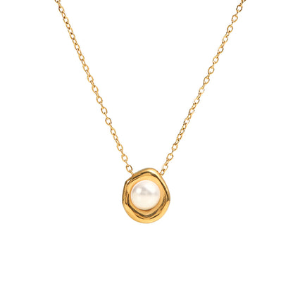Necklace Pearl in Gold