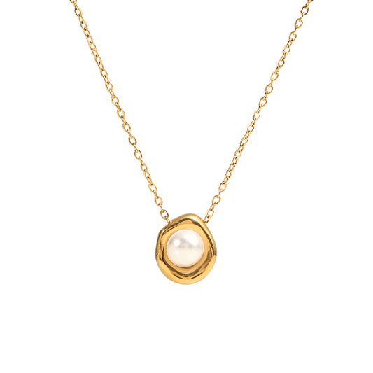Necklace Pearl in Gold
