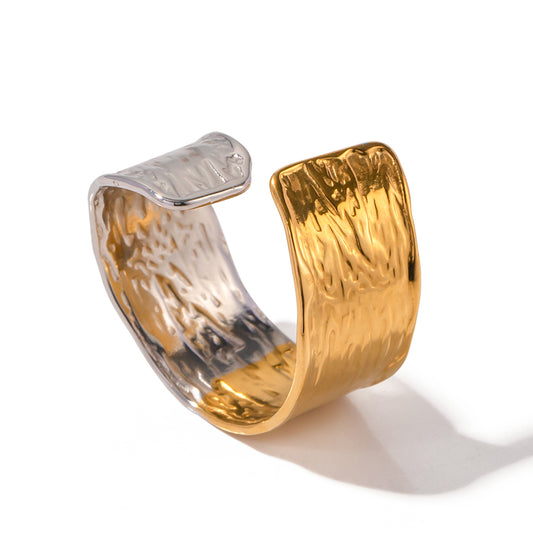 Ring Can in Silver. Gold